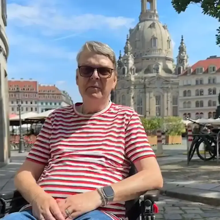 Elektrorollstuhl auf Rezept – Gerald aus Dresden gewinnt neue Mobilität